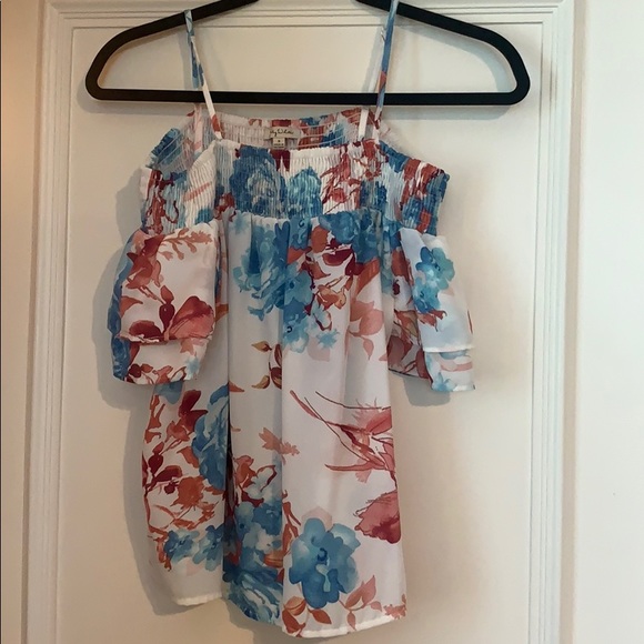 lilly white Tops - Small floral cold shoulder top